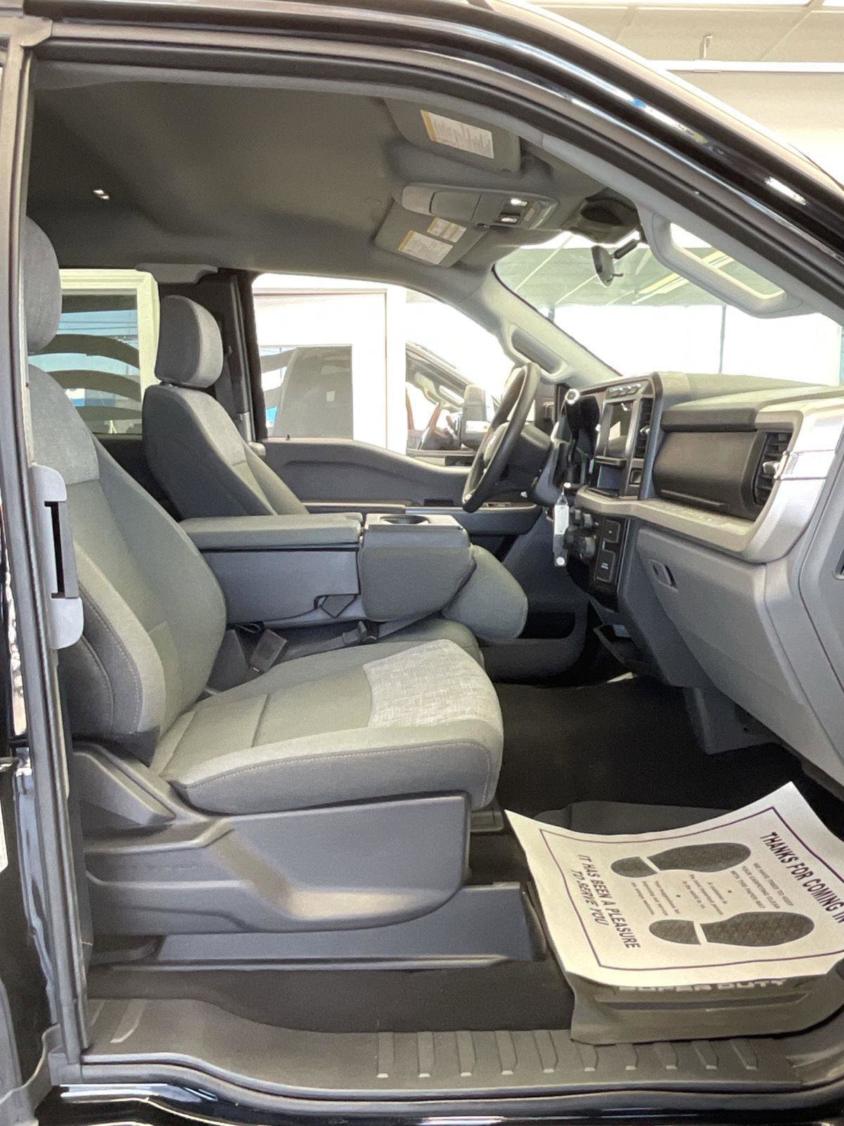 Used 2024 Ford F350 XLT w/ 360-Degree Camera Package image 10