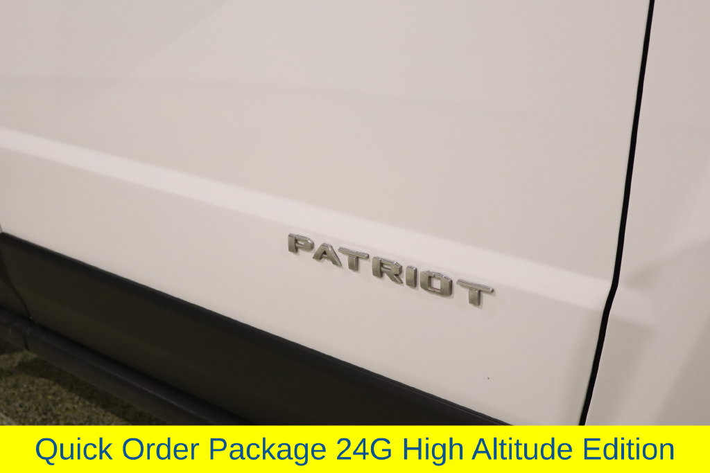 Used 2016 Jeep Patriot High Altitude FWD image 15