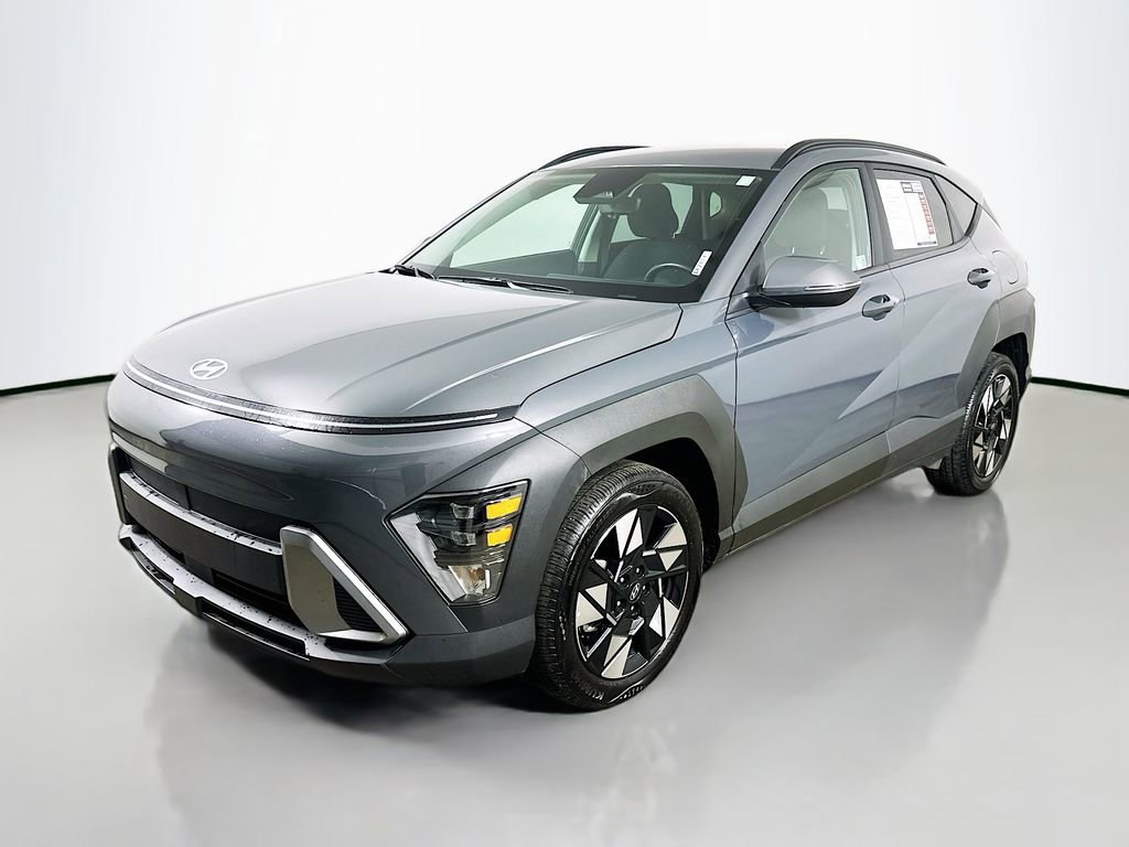 Used 2025 Hyundai Kona SEL FWD image 3