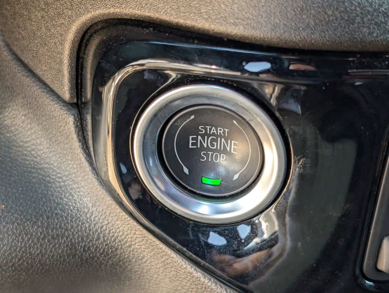Used 2025 Chevrolet Silverado 2500 ZR2 w/ Technology Package AWD/4WD image 18