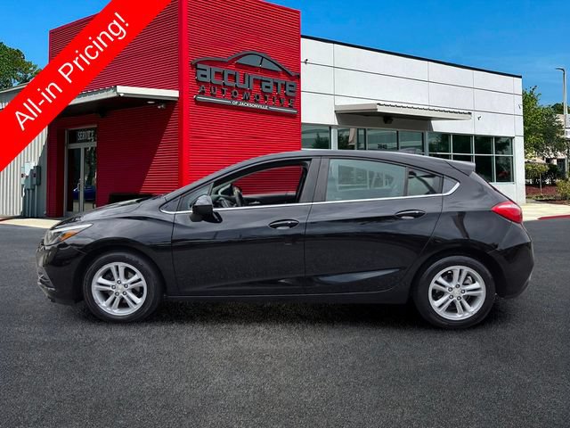 Used 2017 Chevrolet Cruze LT w/ Convenience Package FWD image 2