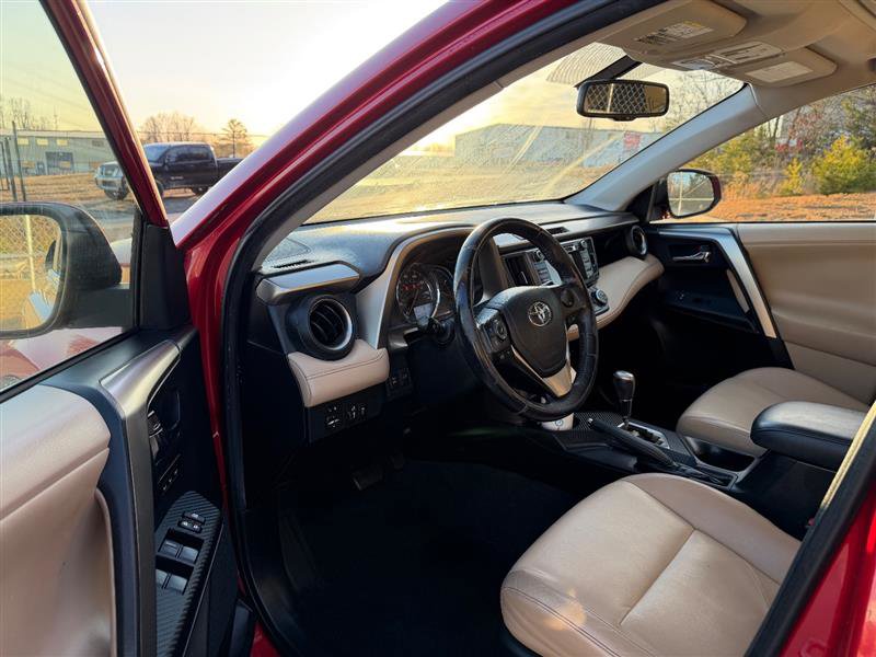 Used 2013 Toyota RAV4 Limited AWD/4WD image 15