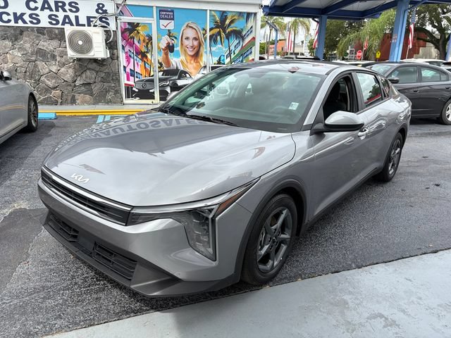 Used 2025 Kia K4 FWD image 12
