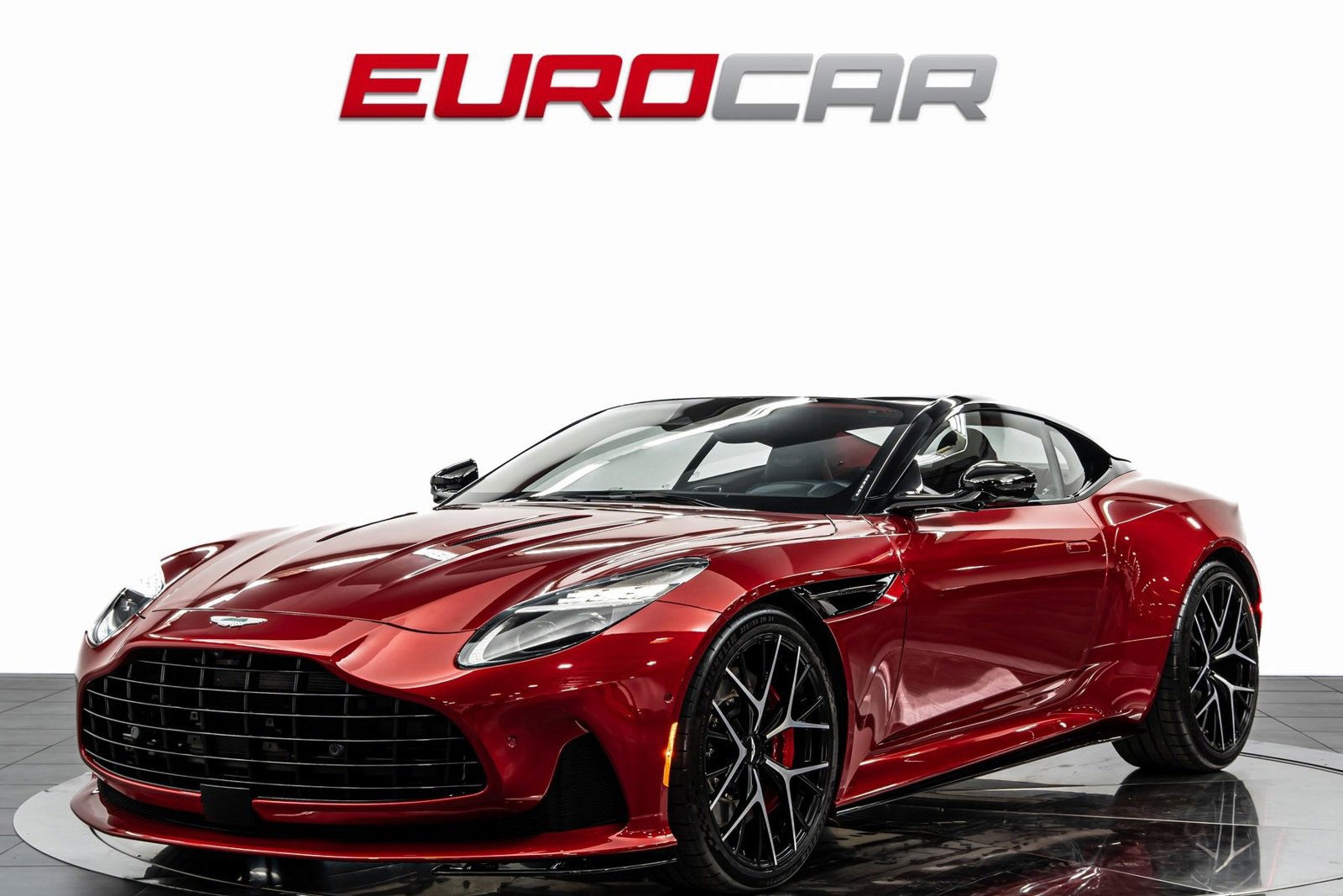 Used 2024 Aston Martin DB12 Coupe image 1