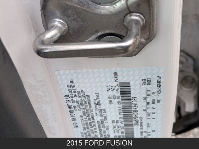 Used 2015 Ford Fusion SE FWD image 10