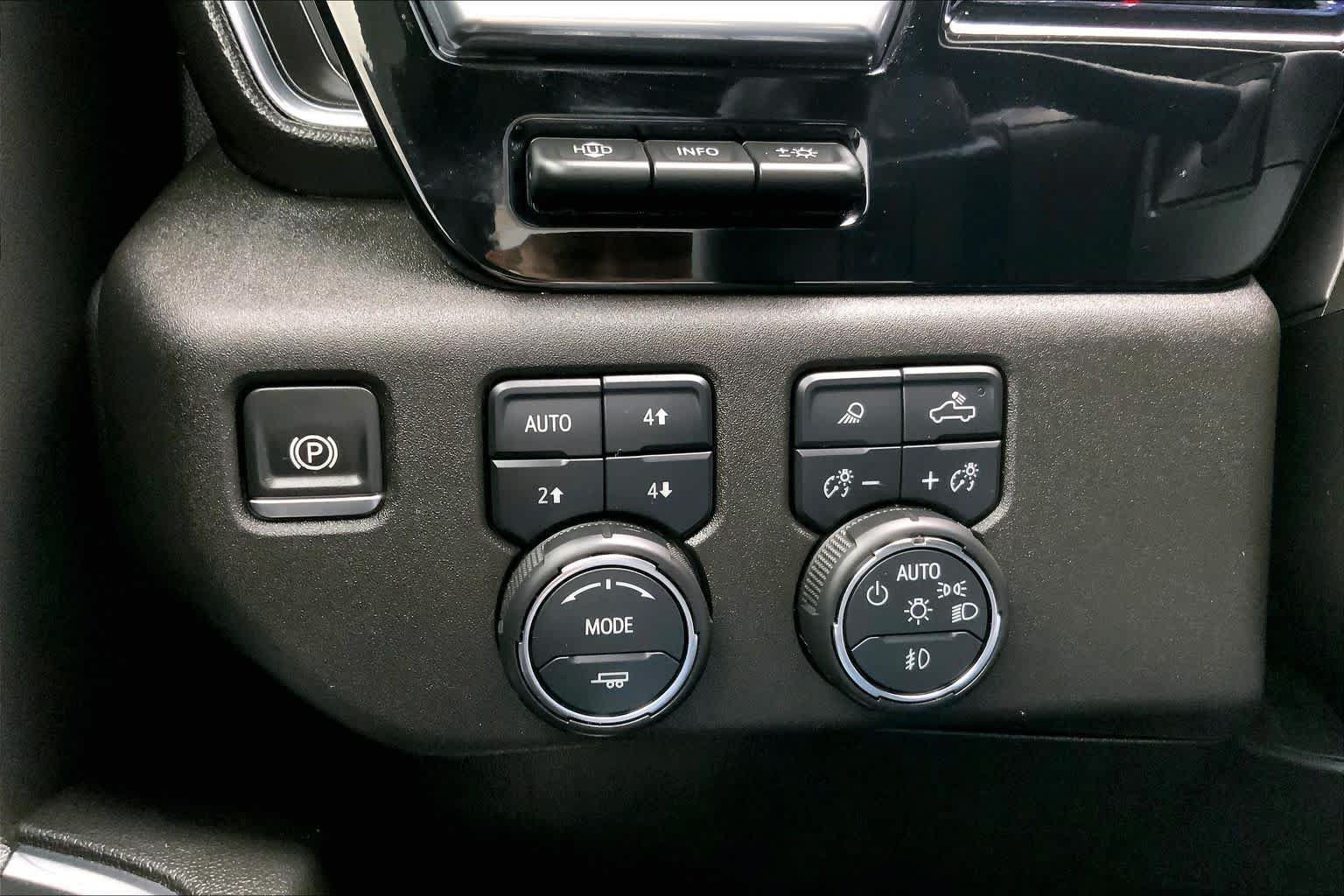 Used 2024 Chevrolet Silverado 1500 LTZ w/ Technology Package AWD/4WD image 35