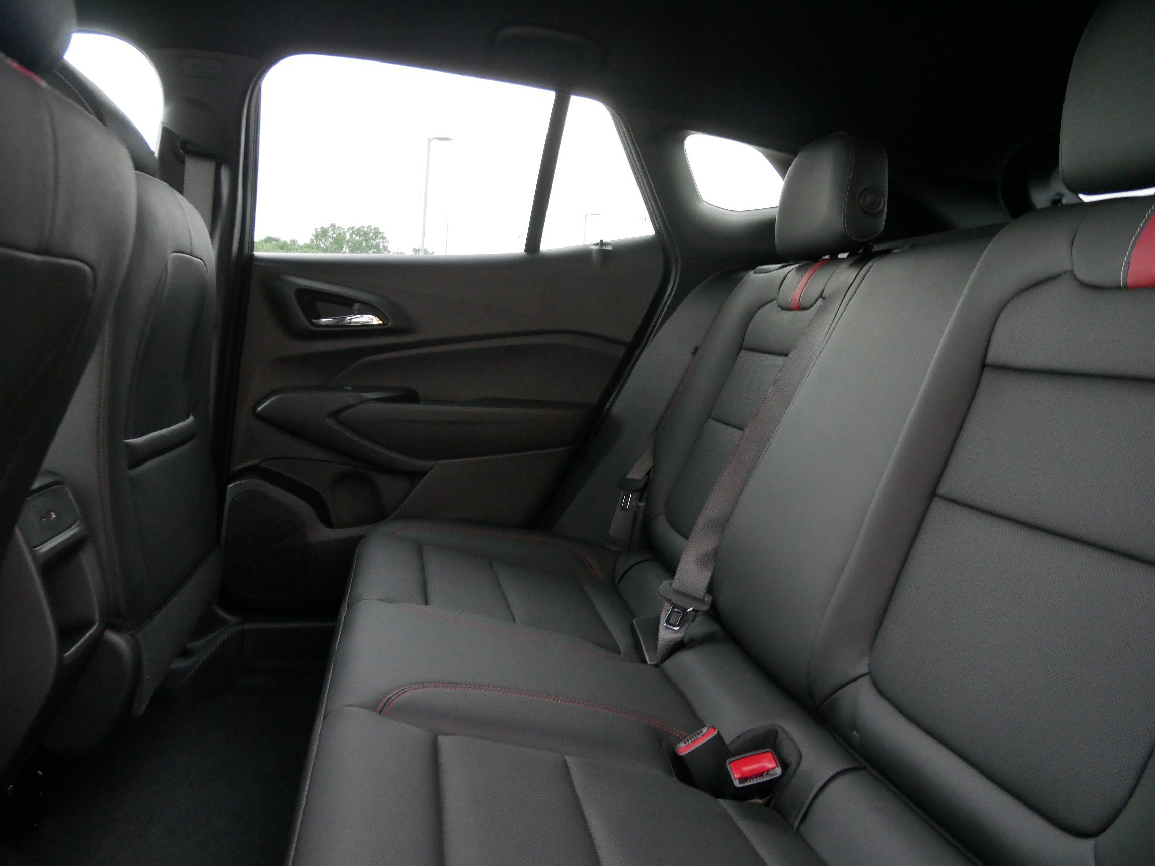New 2026 Chevrolet Trax RS w/ Driver Confidence Package FWD image 5