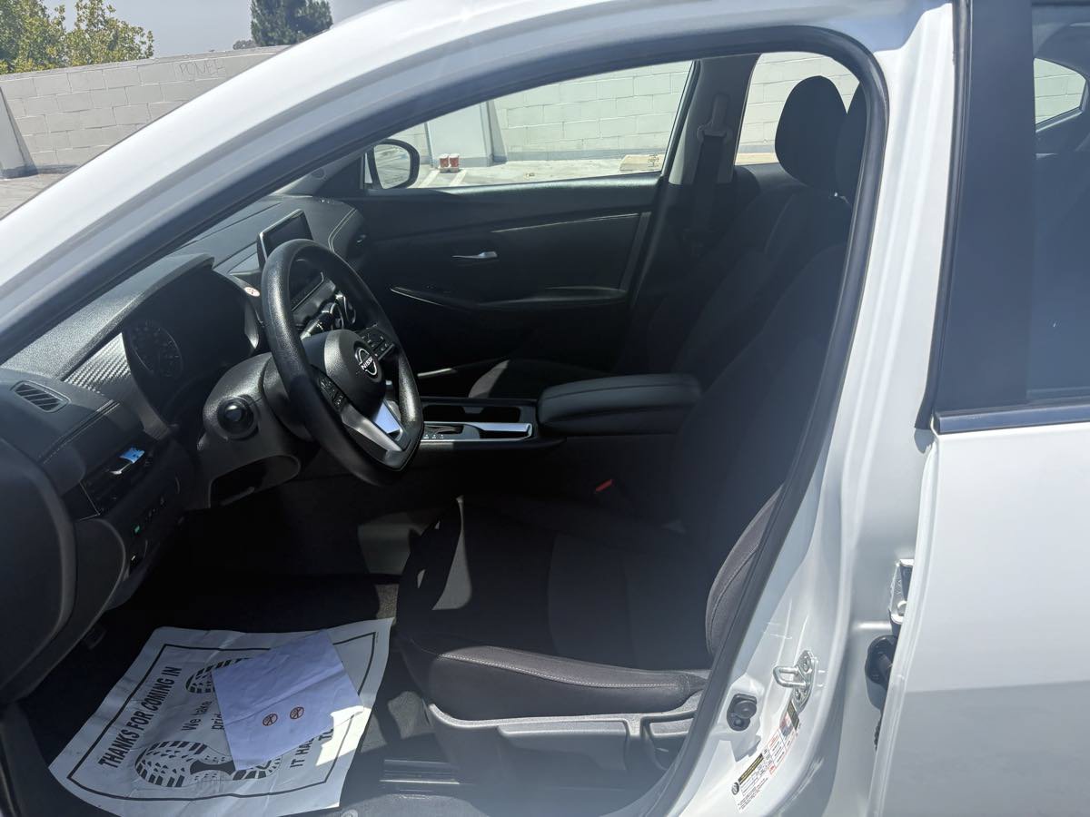 Used 2024 Nissan Sentra SV FWD image 16