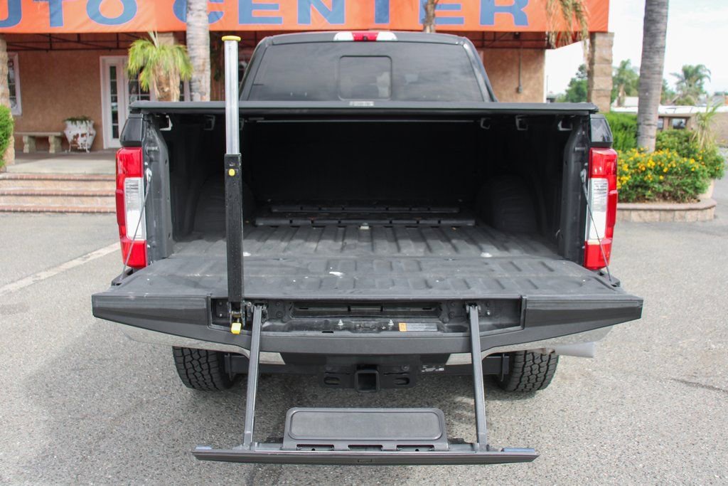 Used 2019 Ford F250 Lariat w/ Lariat Ultimate Package image 9