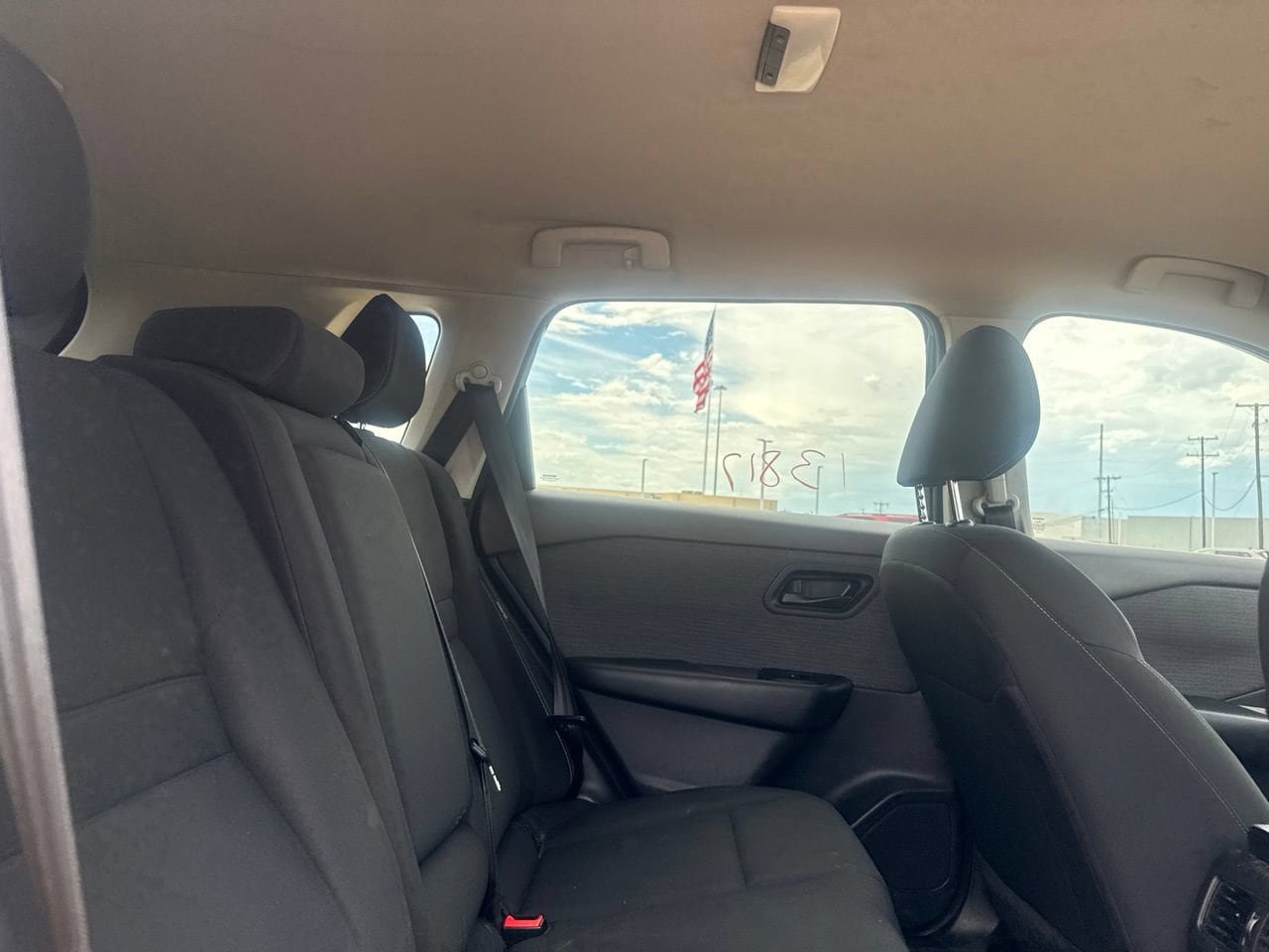Used 2023 Nissan Rogue S FWD image 29