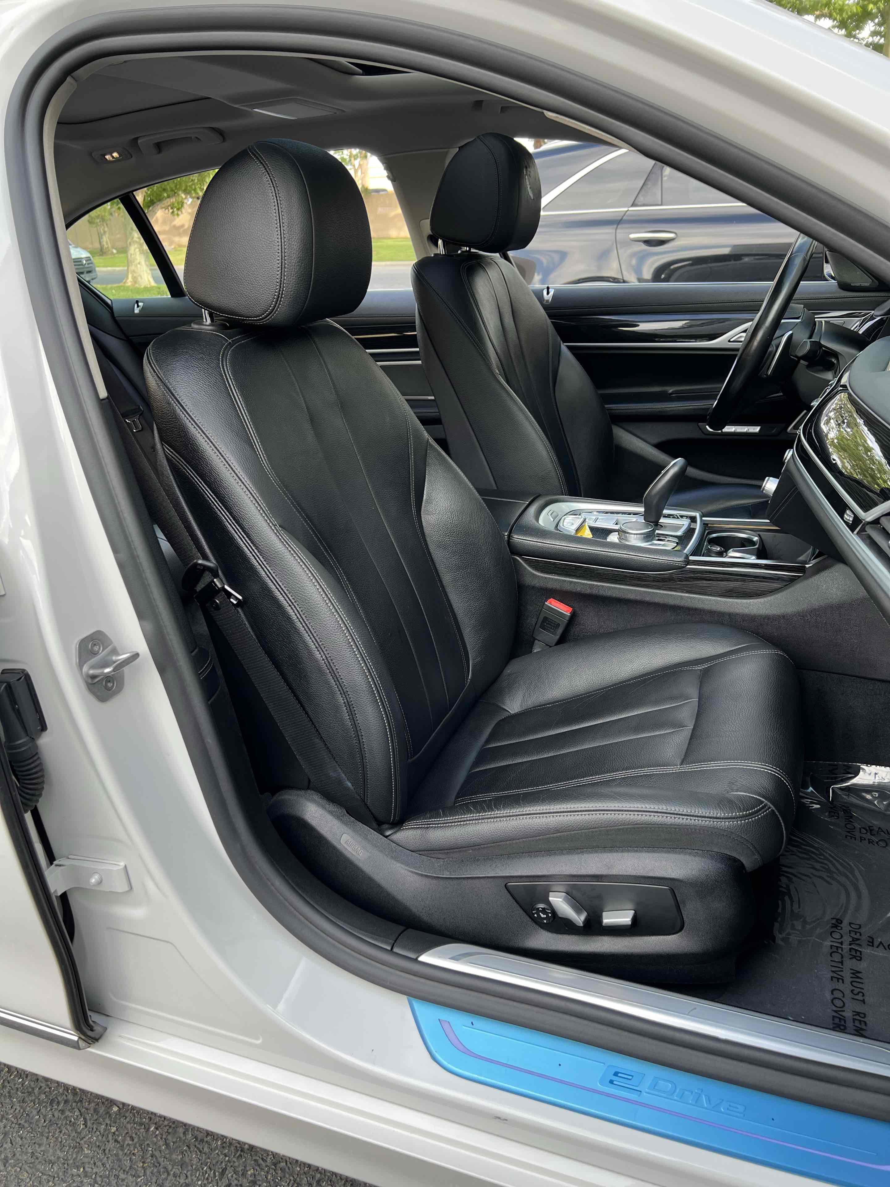 Used 2018 BMW 740e xDrive AWD/4WD image 46