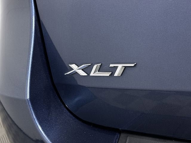 Used 2020 Ford Explorer XLT w/ Equipment Group 202A AWD/4WD image 33