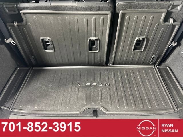 New 2025 Nissan Pathfinder Platinum image 7