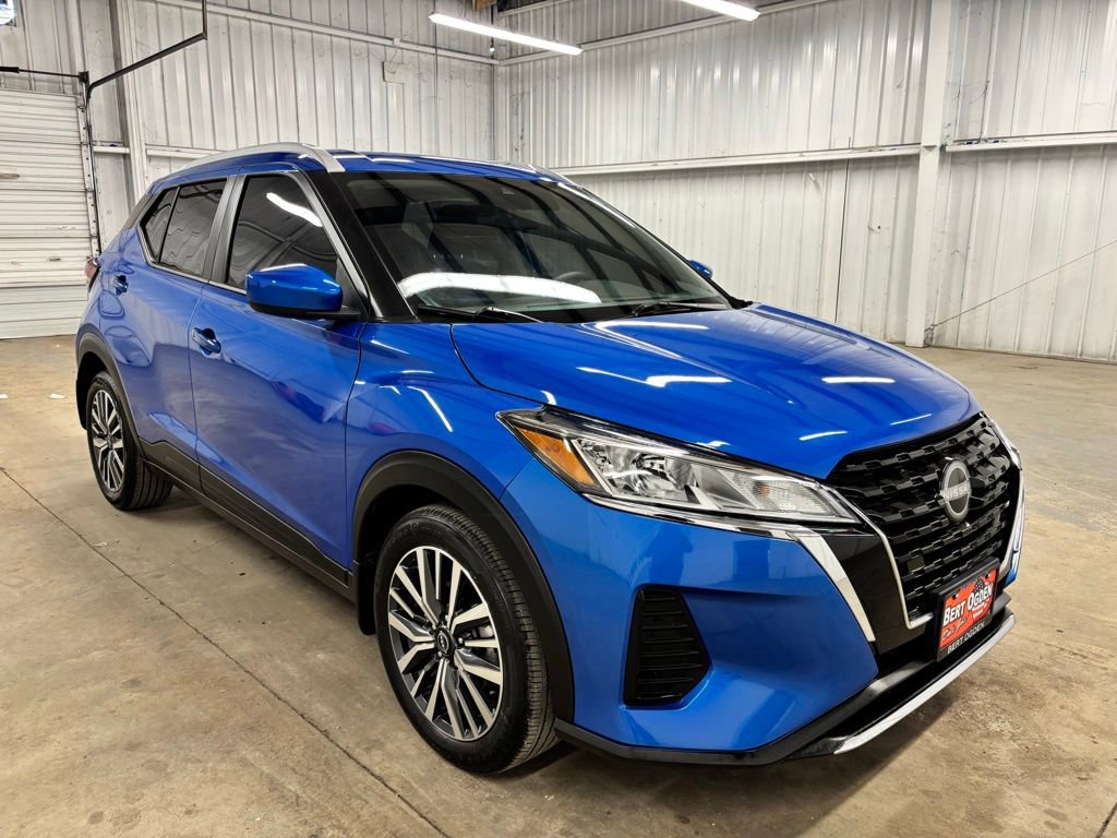 Used 2024 Nissan Kicks SV FWD image 2