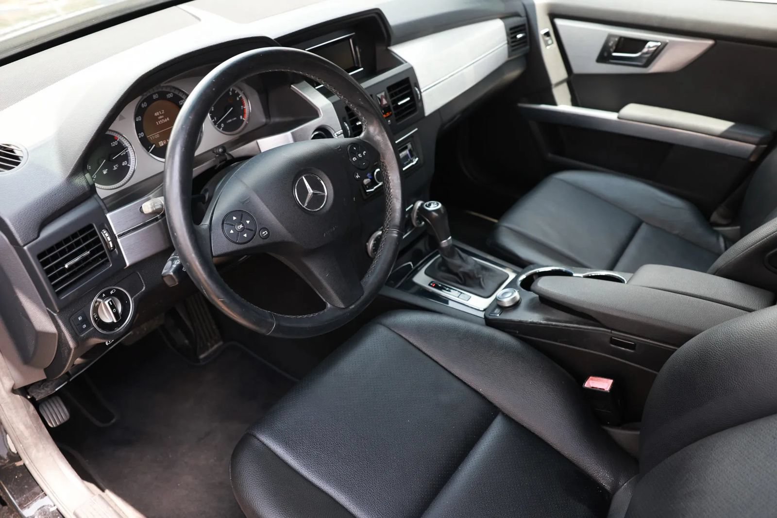 Used 2011 Mercedes-Benz GLK 350 2WD image 18