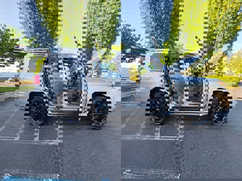 Used 2009 Lexus LX 570 4WD image 24