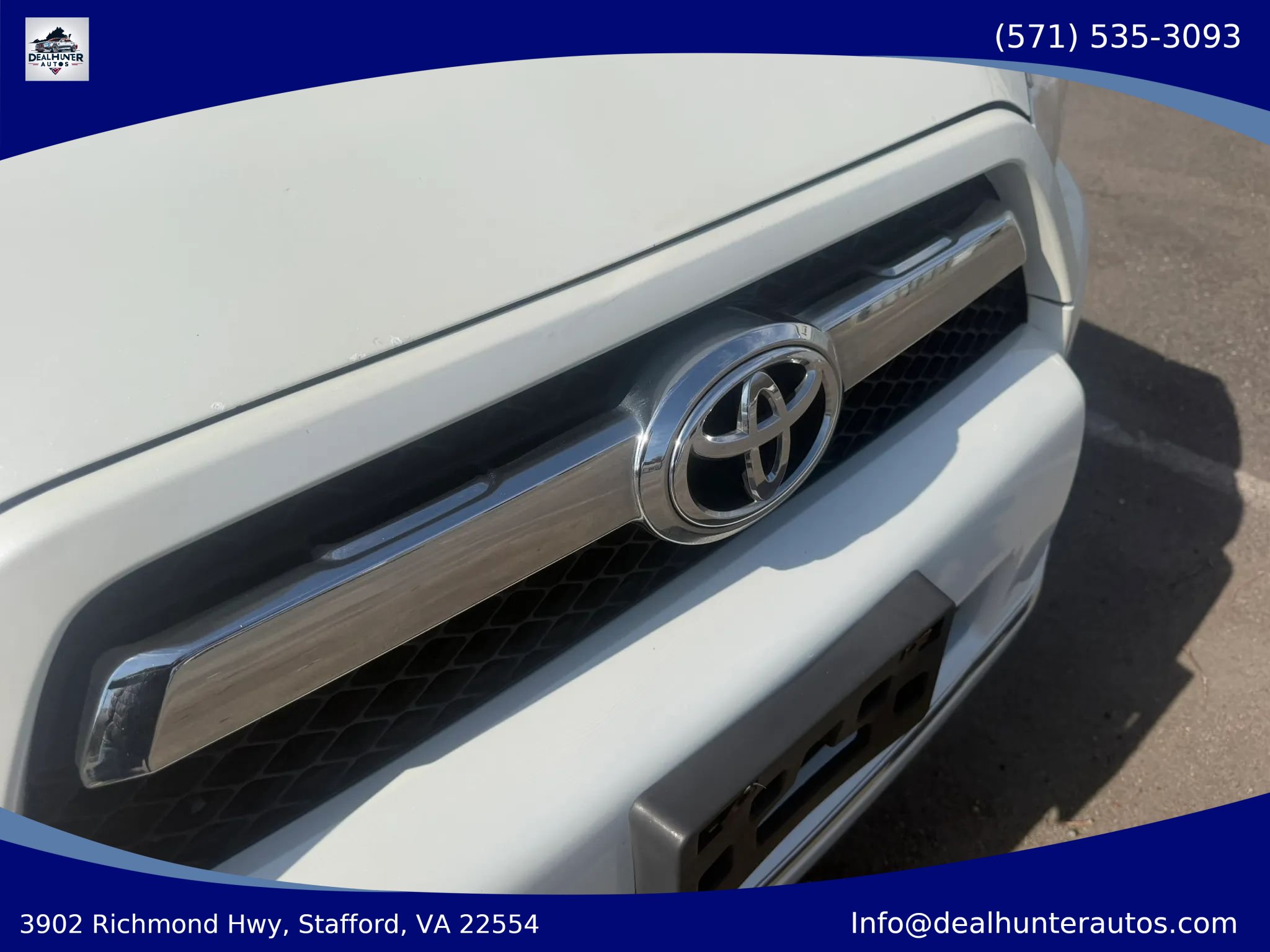 Used 2012 Toyota 4Runner SR5 AWD/4WD image 5