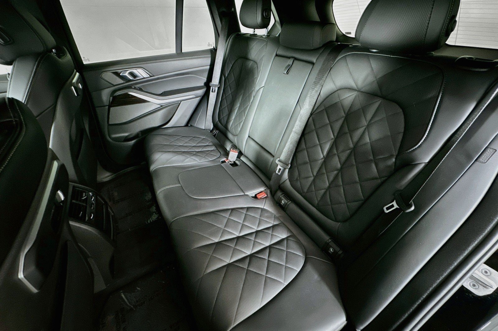 Used 2024 BMW X5 sDrive40i w/ Premium Package RWD image 9