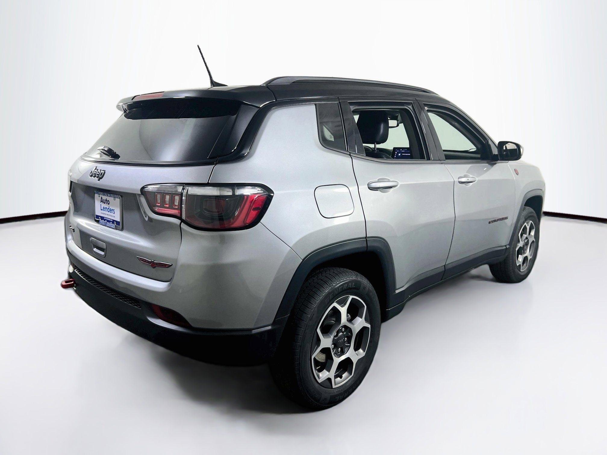 Used 2022 Jeep Compass Trailhawk image 5