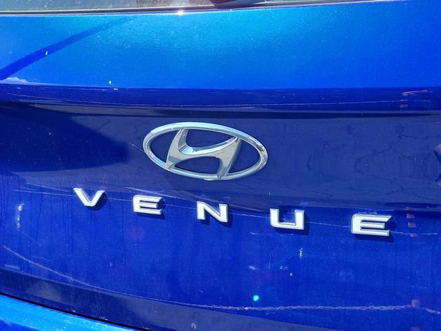 Used 2022 Hyundai Venue SE FWD image 9