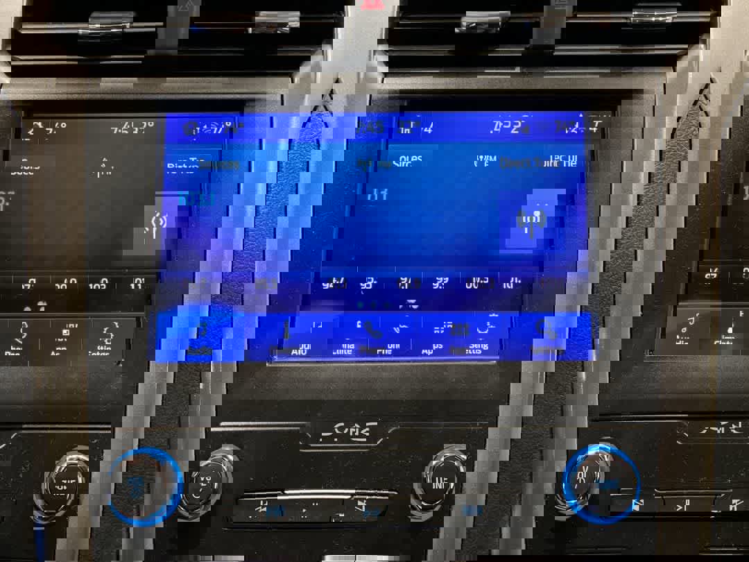 Used 2020 Ford Fusion SE image 19