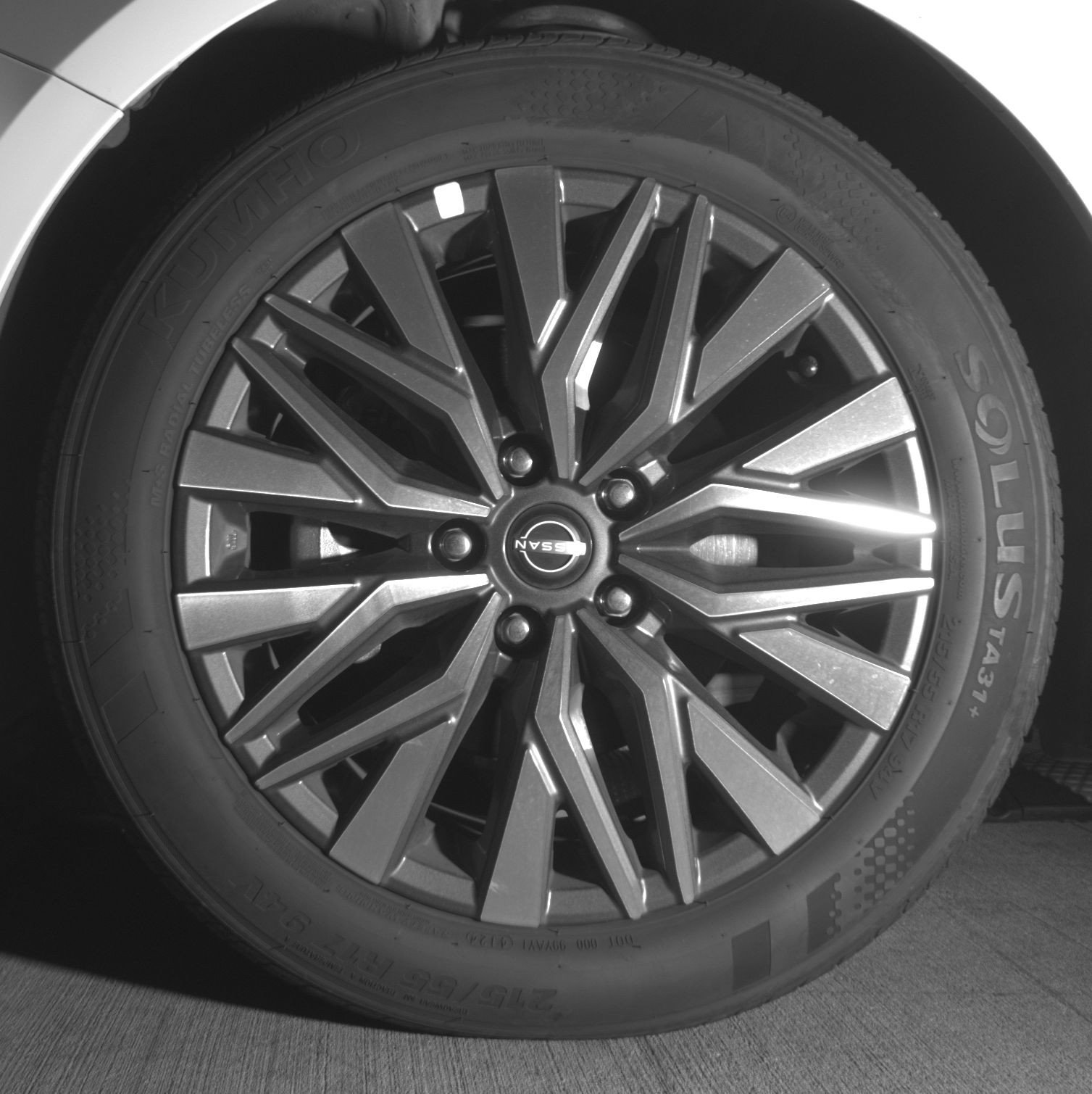 Used 2025 Nissan Altima 2.5 SV FWD image 12