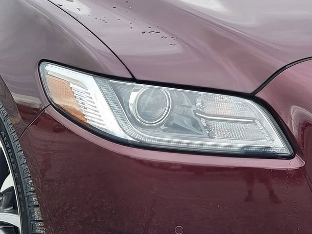Used 2020 Lincoln Continental Standard w/ Premium Package image 16