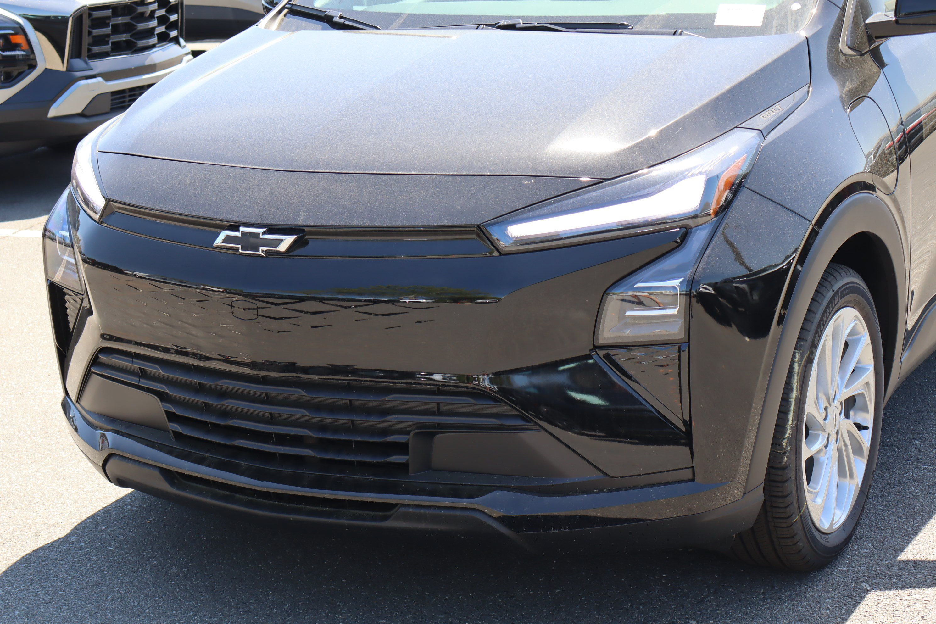 New 2027 Chevrolet Bolt LT w/ Comfort Package FWD image 5