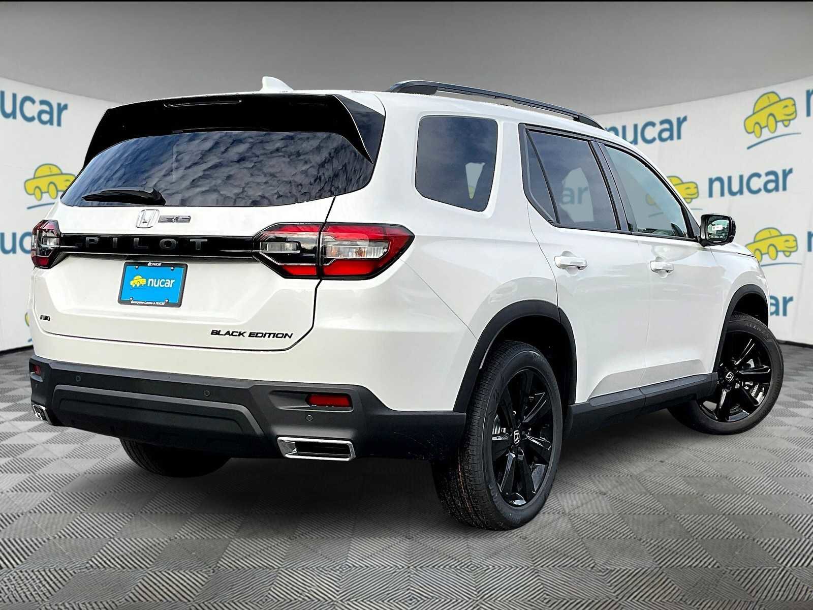 New 2025 Honda Pilot Black Edition image 7