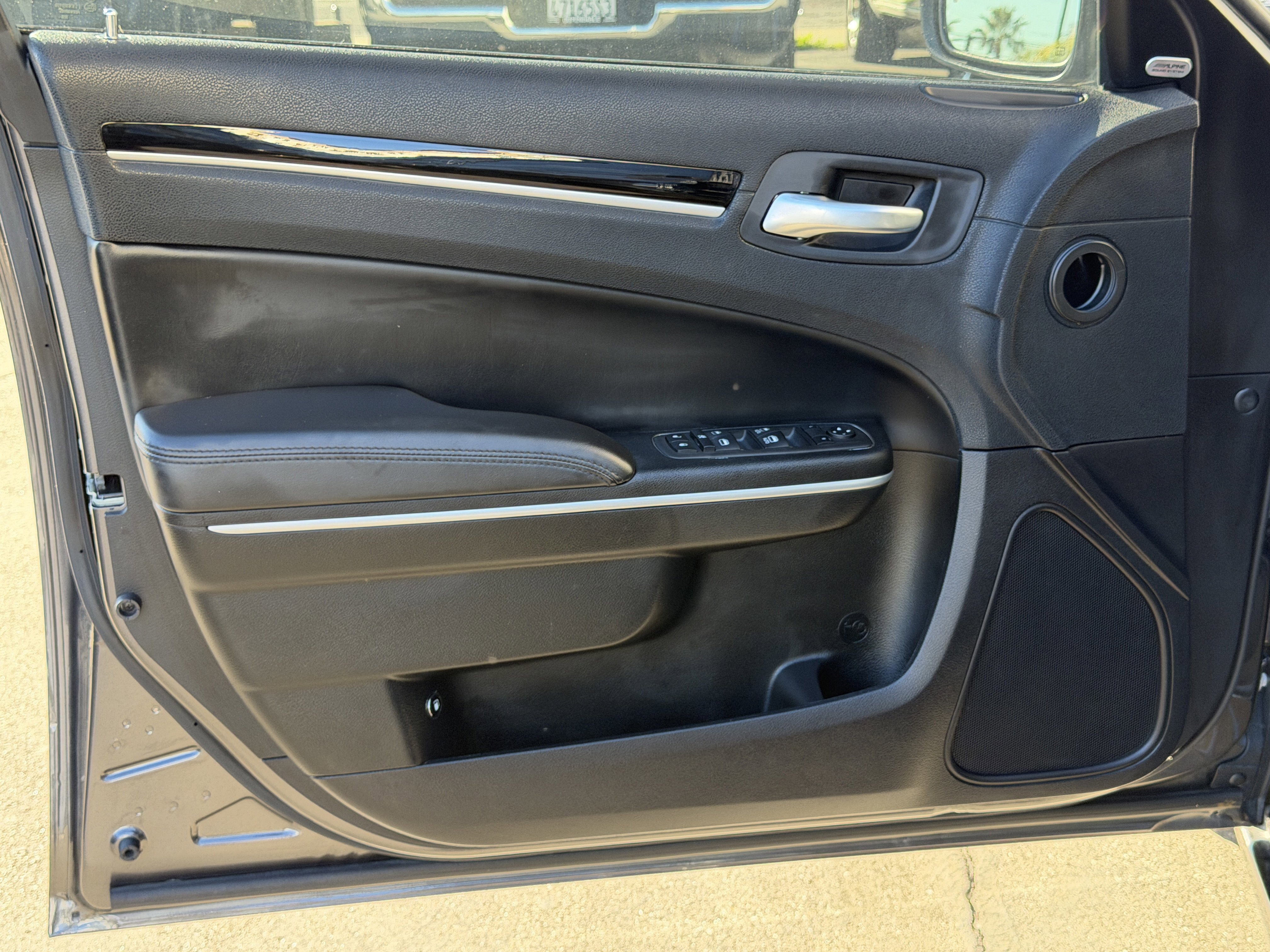 Certified 2023 Chrysler 300 Touring L w/ Popular Equipment Group image 19