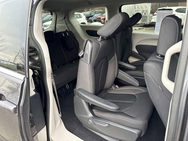 Used 2020 Chrysler Voyager LX w/ Cold Weather Group image 8