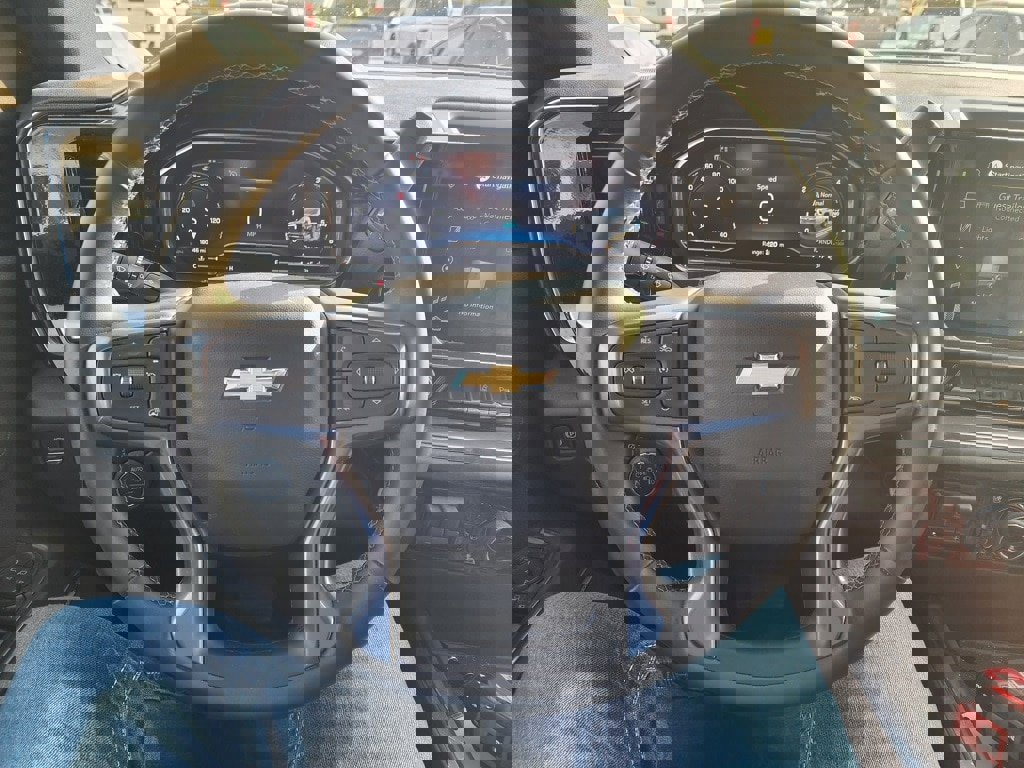 Used 2024 Chevrolet Silverado 2500 High Country w/ Technology Package image 12