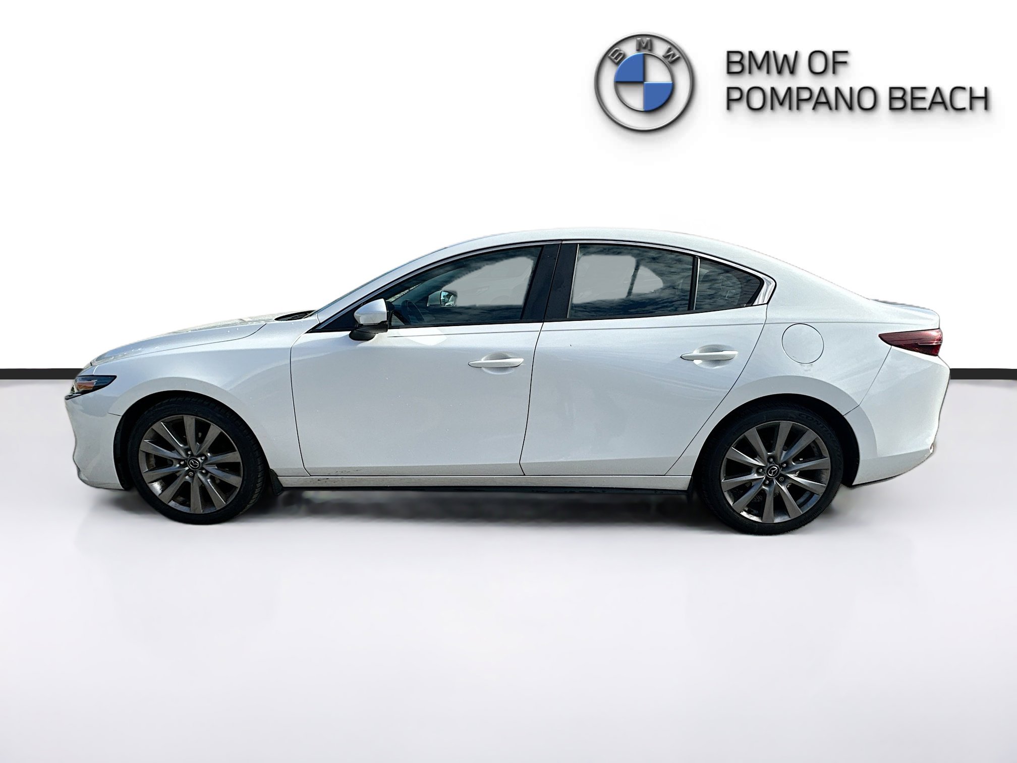 Used 2019 MAZDA MAZDA3 Sedan w/ Preferred Package image 4