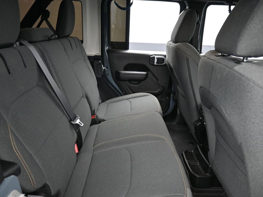 Used 2024 Jeep Wrangler Unlimited w/ Convenience Group image 17