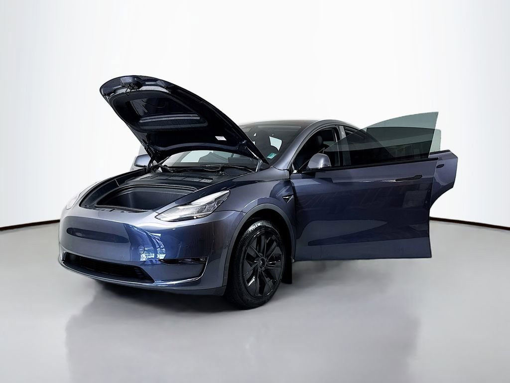 Used 2022 Tesla Model Y Long Range AWD/4WD image 30