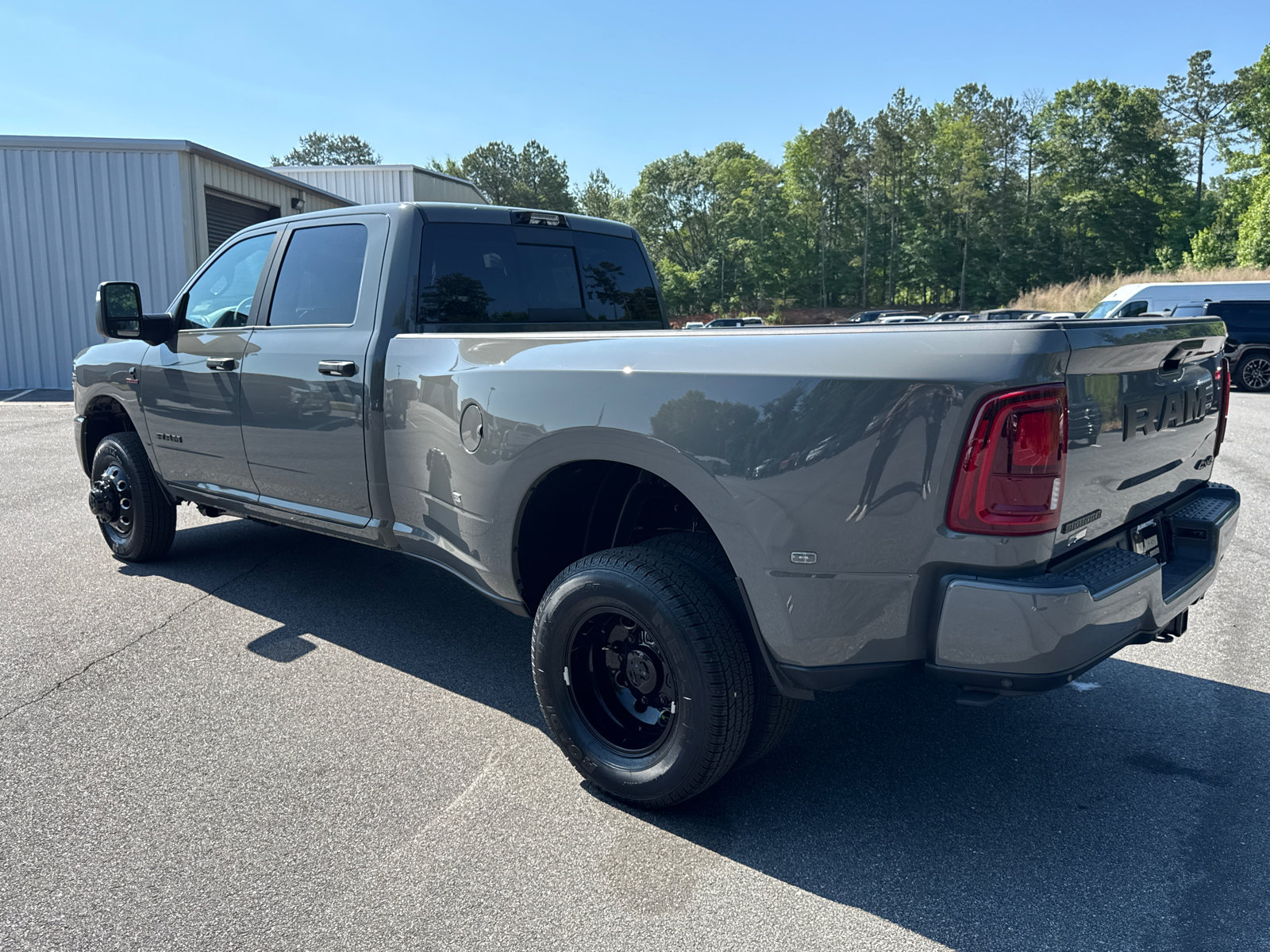 New 2026 RAM 3500 Big Horn AWD/4WD image 7