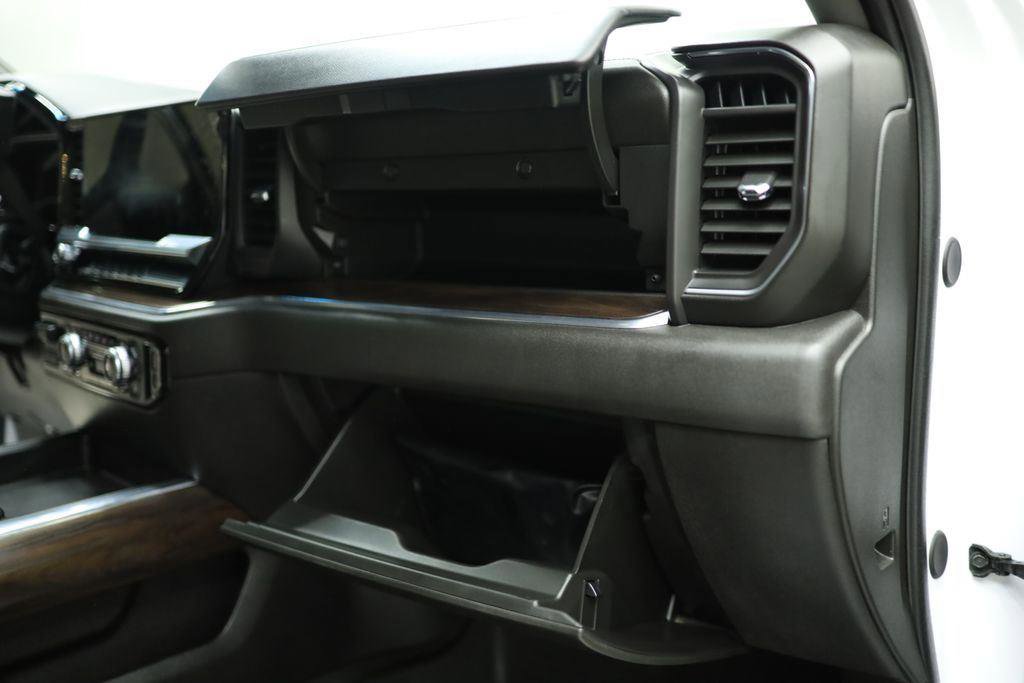 Used 2024 GMC Sierra 3500 SLT image 58