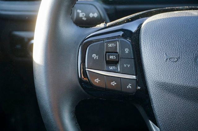 Used 2025 Ford Escape Platinum image 21