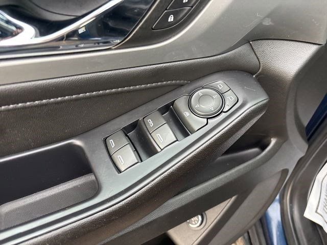 Used 2022 Chevrolet Traverse LT w/ Midnight/Sport Edition image 13