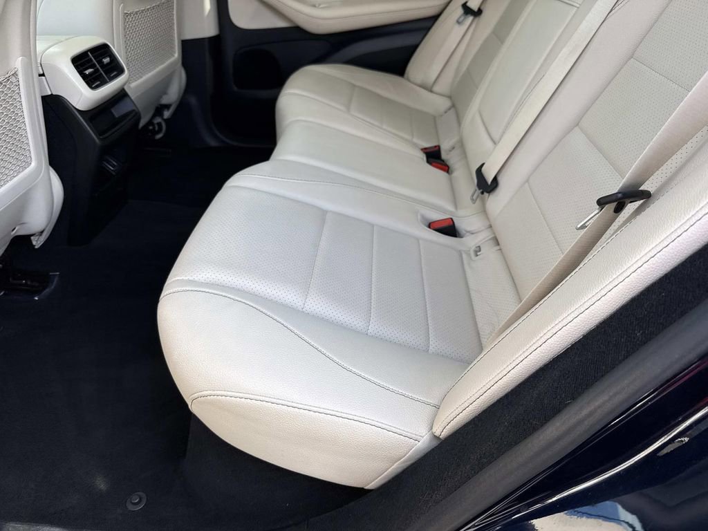 Used 2022 Mercedes-Benz GLE 350 4MATIC image 17