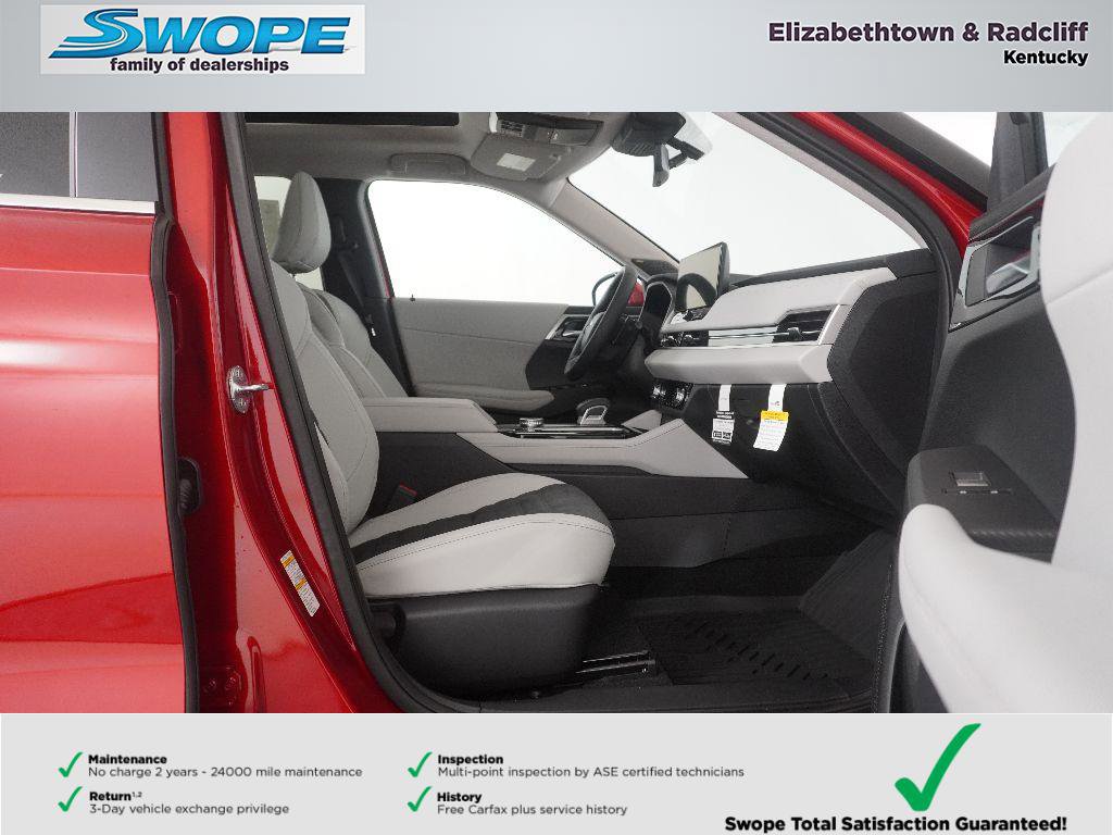 New 2025 Mitsubishi Outlander SE image 10