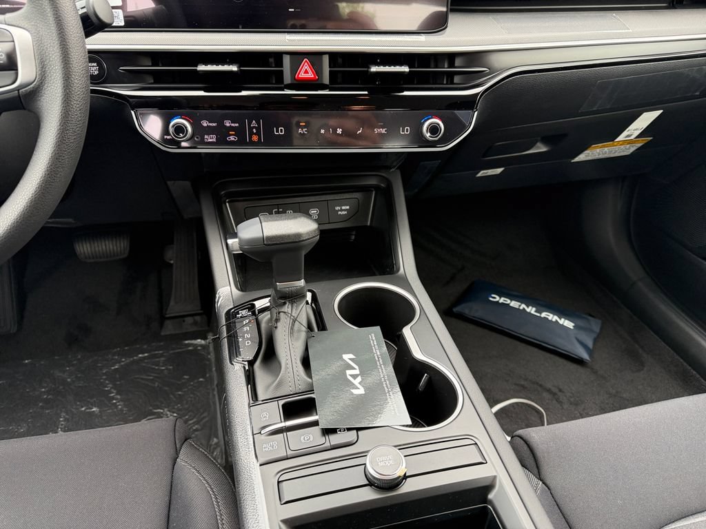 New 2026 Kia K5 LXS FWD image 11