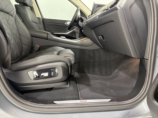 Used 2024 BMW X7 xDrive40i image 22