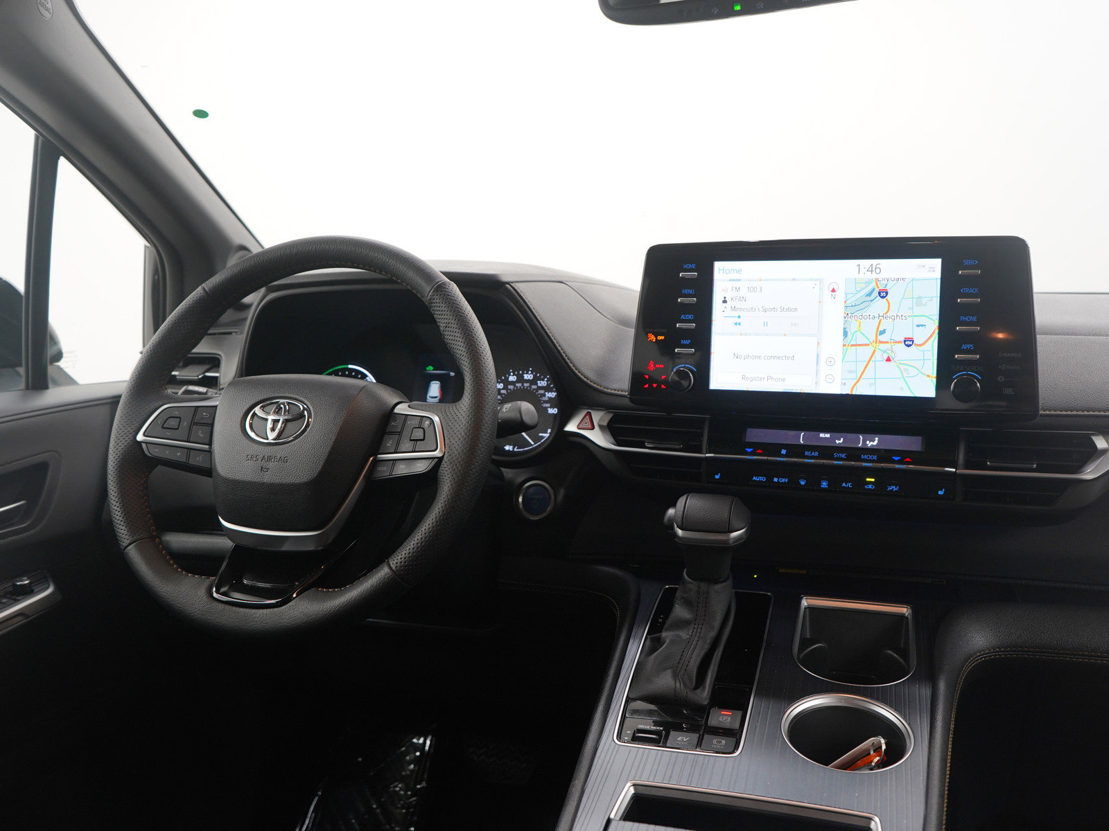 Used 2023 Toyota Sienna XLE Woodland Edition image 16