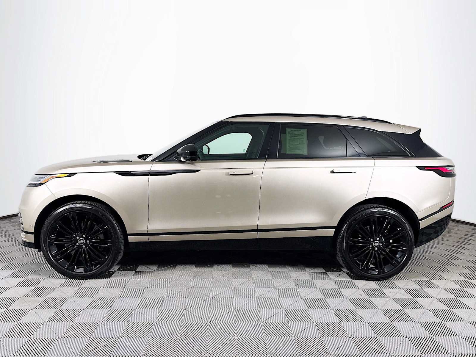 Used 2026 Land Rover Range Rover Velar Dynamic SE AWD/4WD image 8