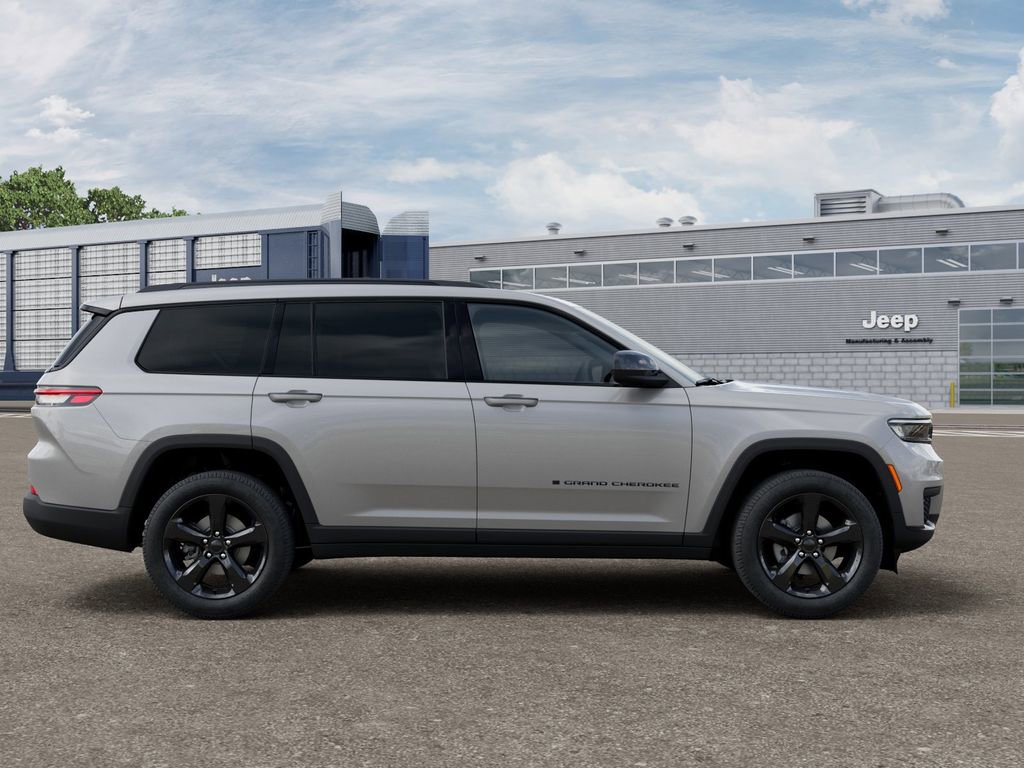 New 2025 Jeep Grand Cherokee L Altitude AWD/4WD image 21