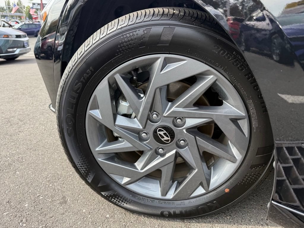 Certified 2025 Hyundai Elantra Hybrid FWD image 32