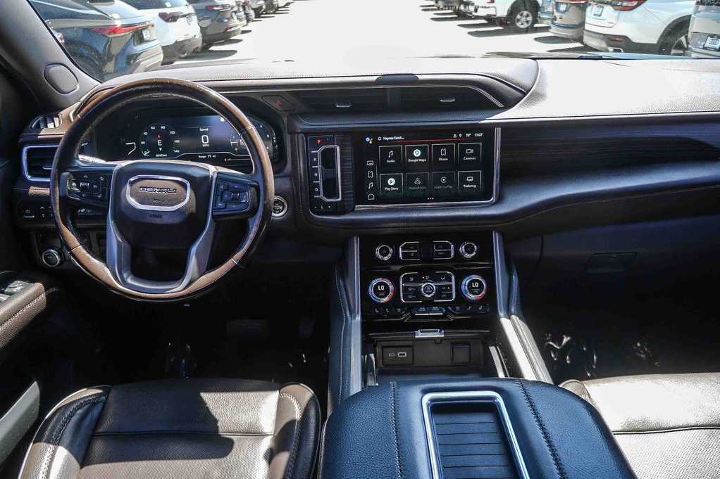 Used 2022 GMC Yukon XL Denali w/ Denali Premium Package RWD image 12