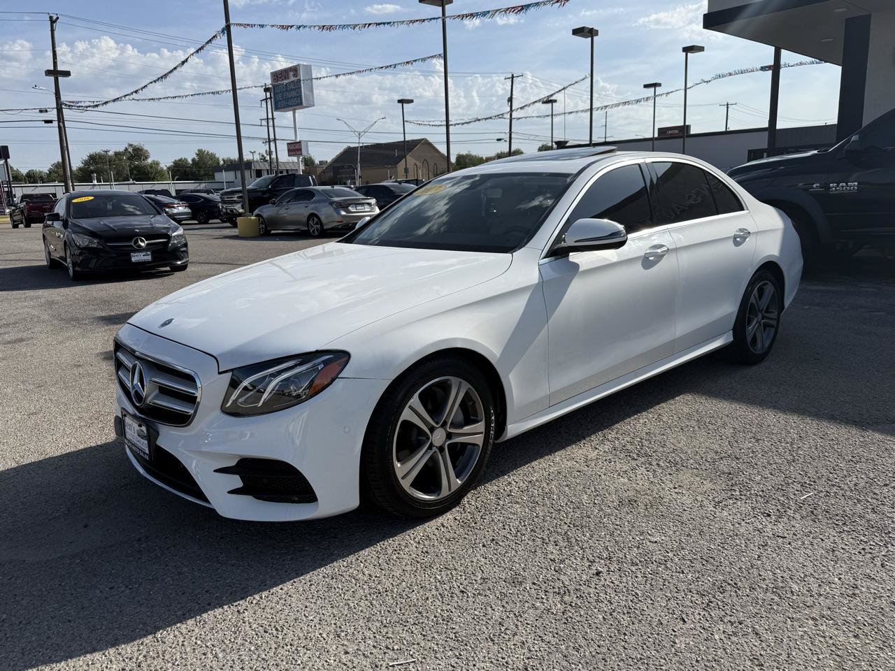 Used 2017 Mercedes-Benz E 300 image 2