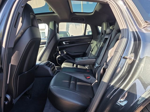 Used 2019 Porsche Panamera 4 image 15
